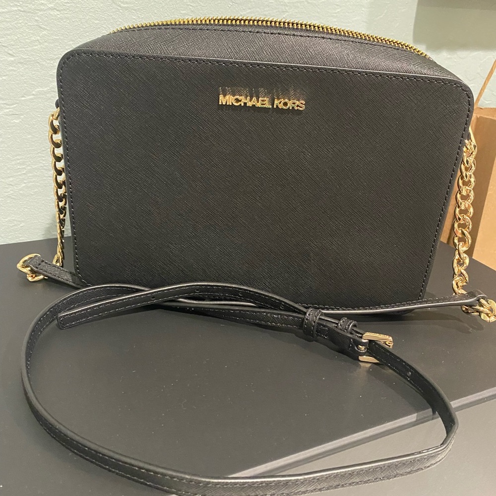 Michael Kors Jet Set Crossbody Bag
